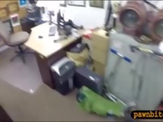 Latina Chick Pounded By excellent to trot Pawn Dude In The Backroom